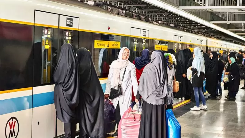 کلیپی از متروی تهران که در ساعات اخیر وایرال شد